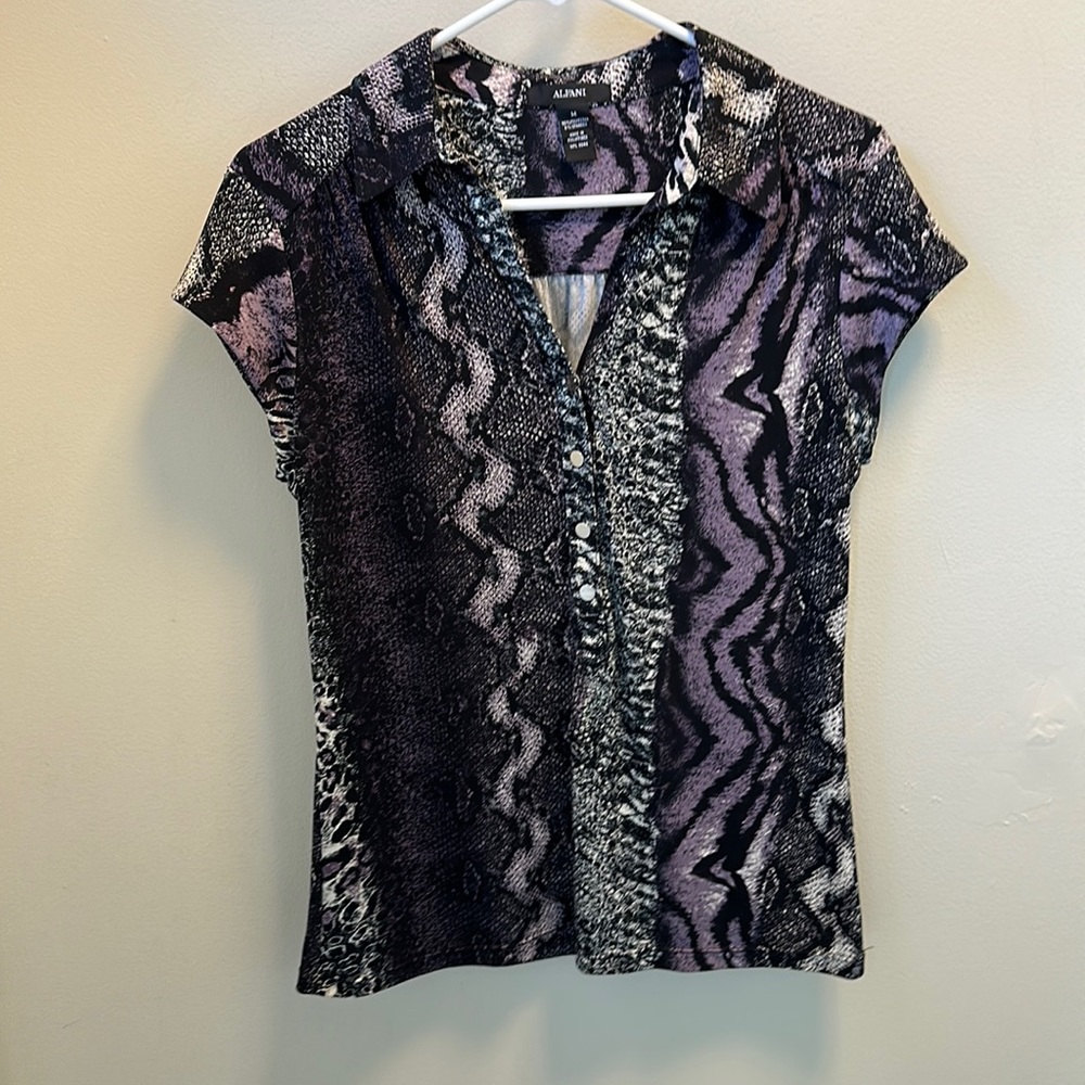Alfani Snakeskin top women’s size medium